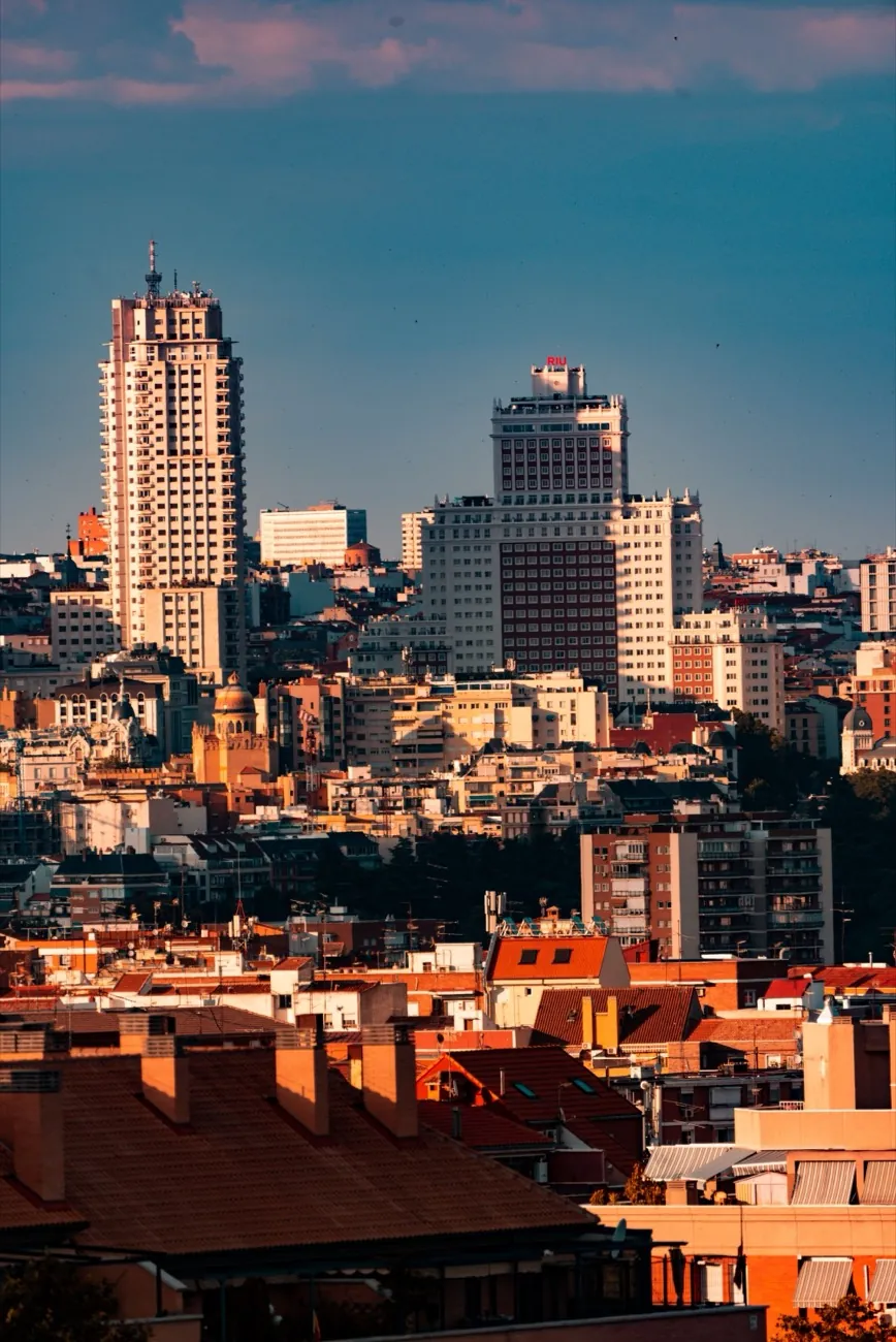 Skyline de Madrid, sede de Gómez Villar Abogados
